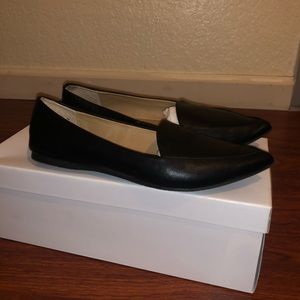 Steve Madden Black Focus Flats